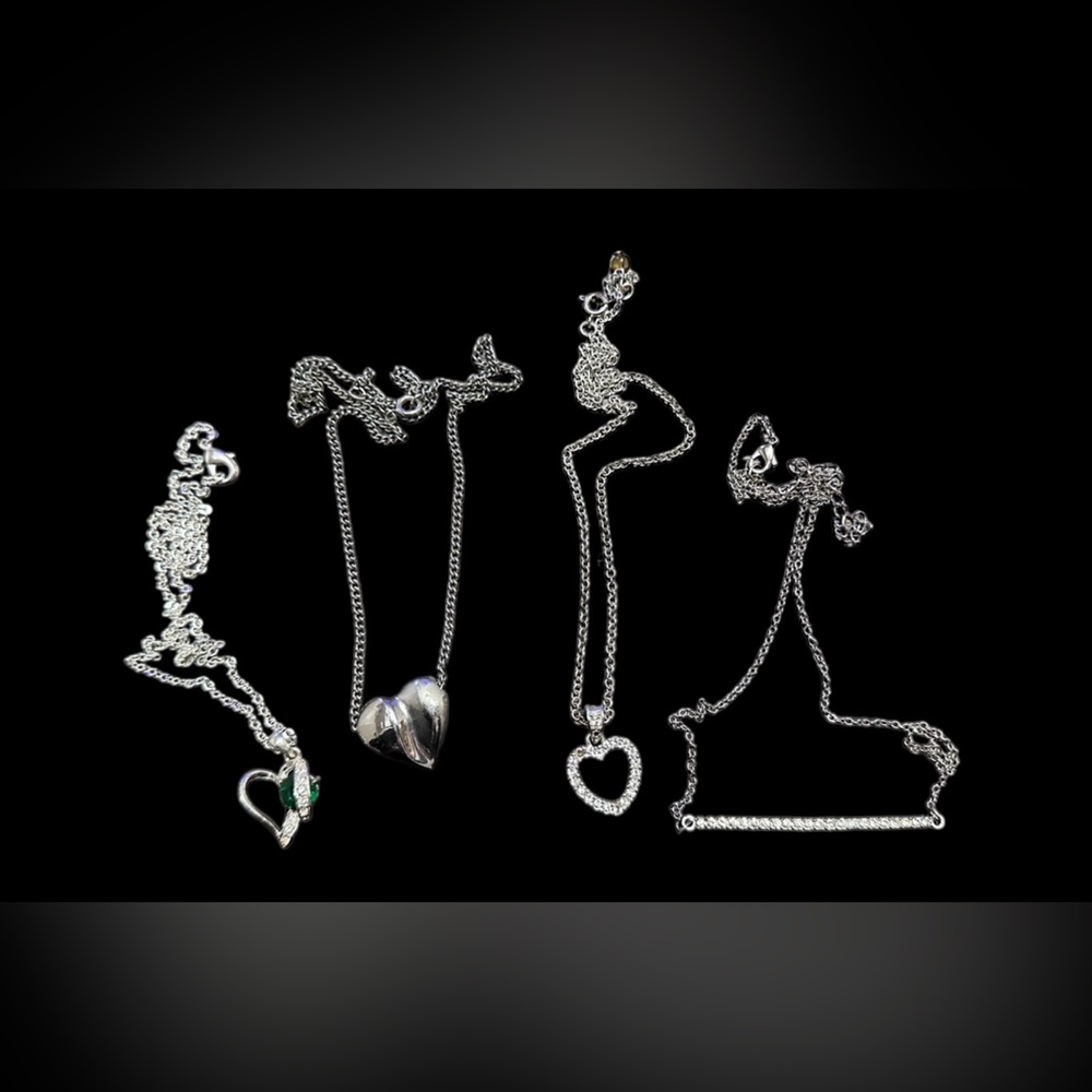 Chic Silver Necklace Collection